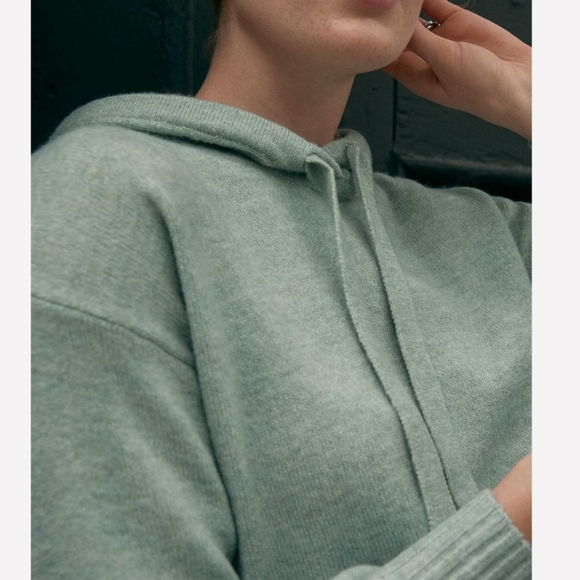 Reitmans Green Hooded Sweater Pullover Cozy Loungewear Knit Loose Slouchy warm - Picture 3 of 9